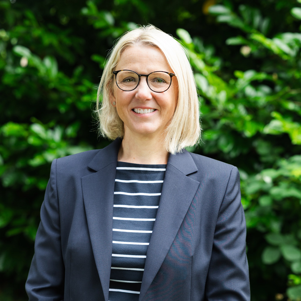 Frau Stefanie Düppe